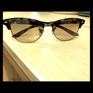 Women’s RayBans